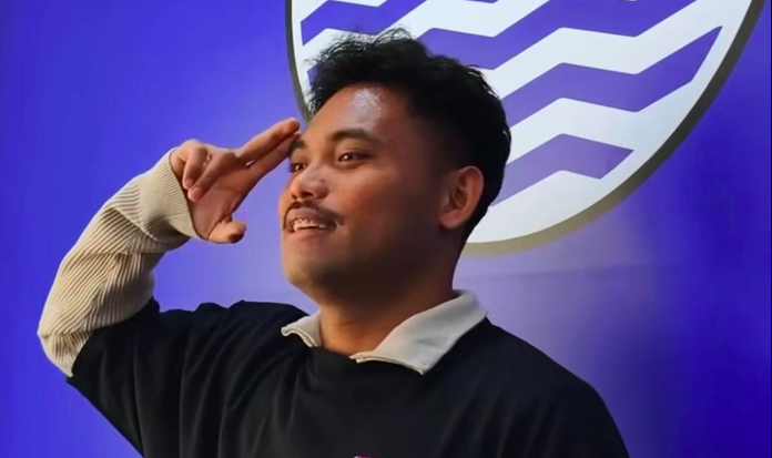 Muna Island Native Dedicates Persib Title to Mother