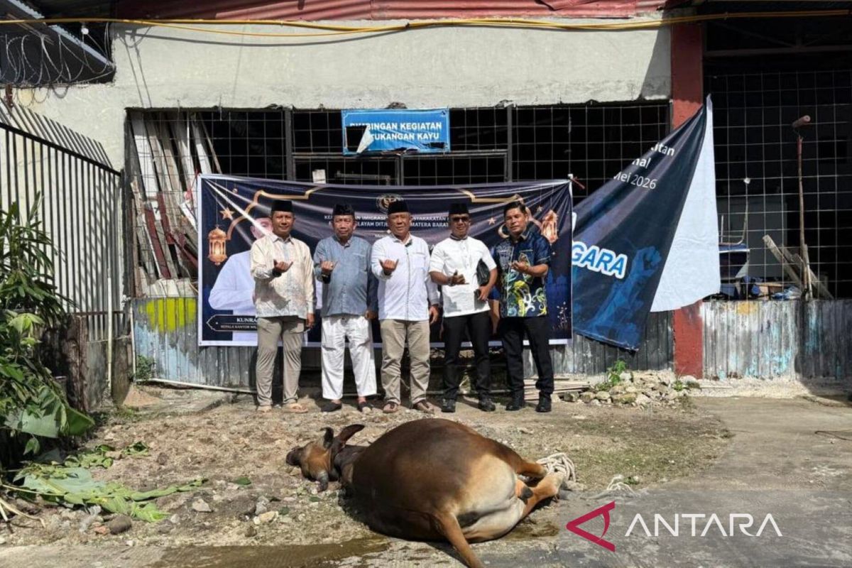 Thousands of West Sumatra inmates enjoy Eid al-Adha sacrificial meat