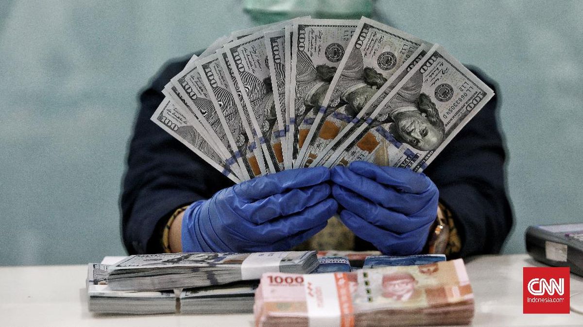Man in West Jakarta Embezzles Rp1.2 Billion Through USD Exchange Scam