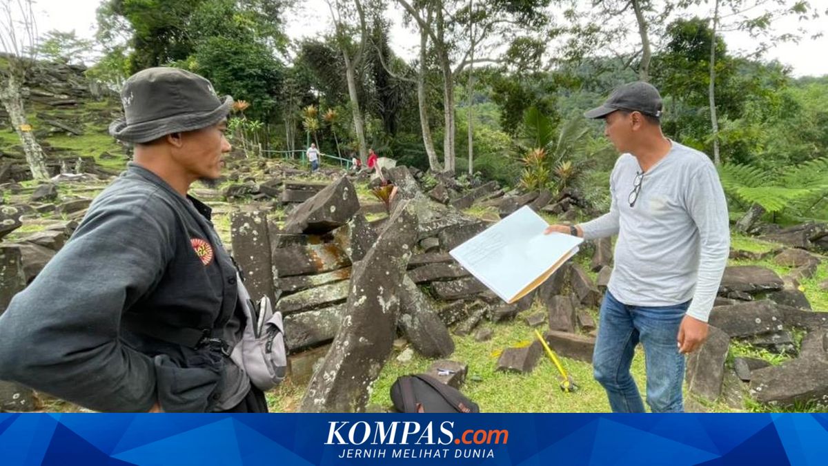 BCA Invites Students to Develop Solutions for Gunung Padang Tourism Village Through Genera-Z Berbakti