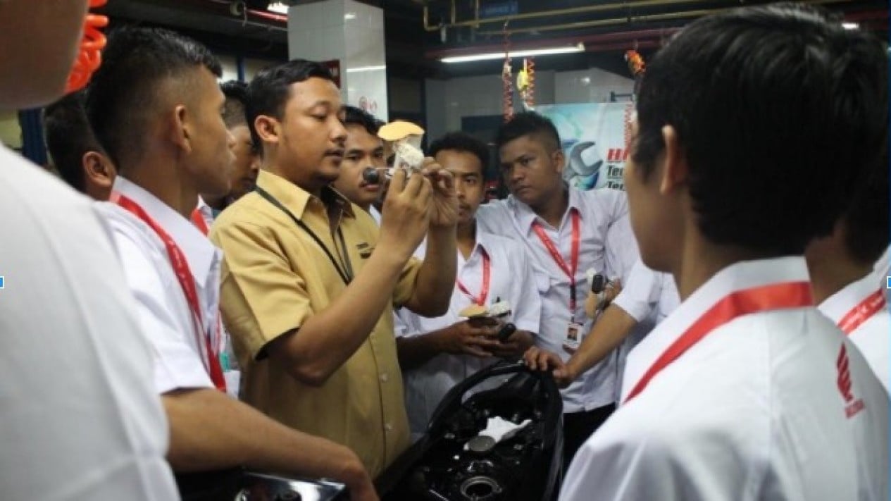 MHU Launches Equivalency Education Programme A, B and C to Empower Kutai Mining Area Communities