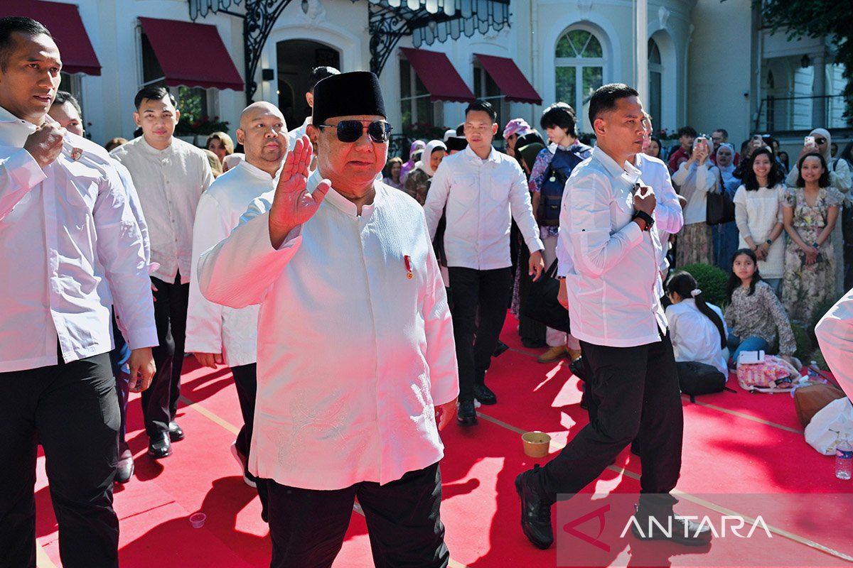 Yesterday's politics: Prabowo's Eid al-Adha prayers and sacrificial rites
