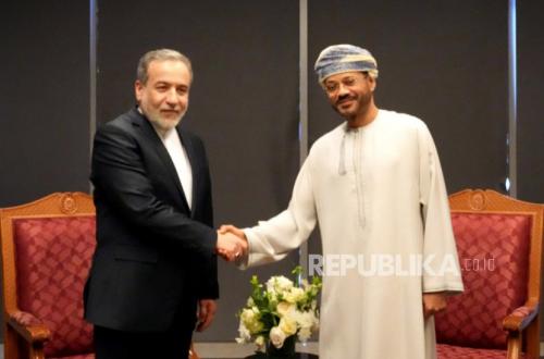 Trump Threatens to 'Blow Up' Oman