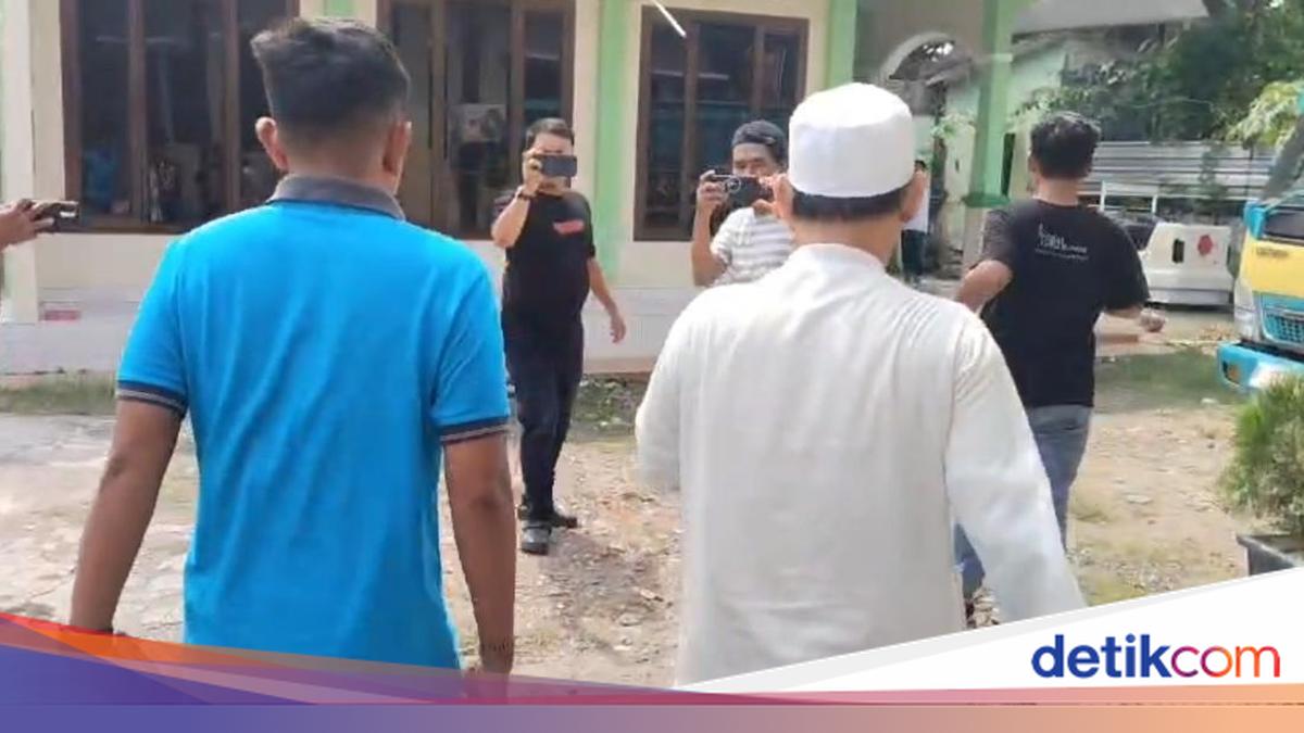 Pekalongan Islamic boarding school leader named suspect in sexual abuse, detained