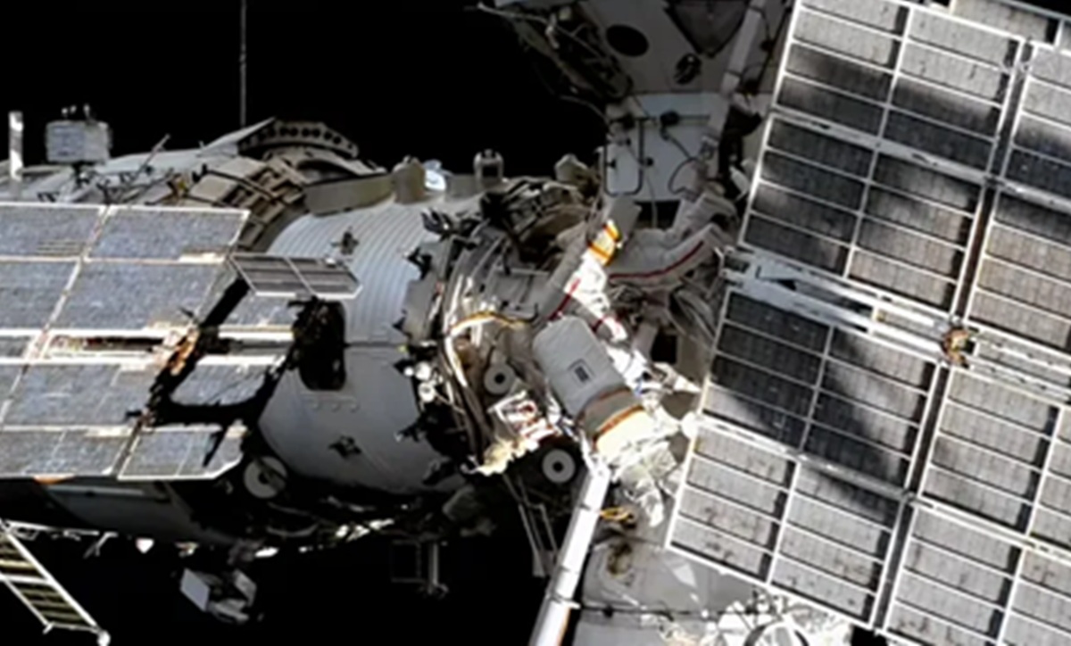Two Russian cosmonauts complete six-hour spacewalk at International Space Station