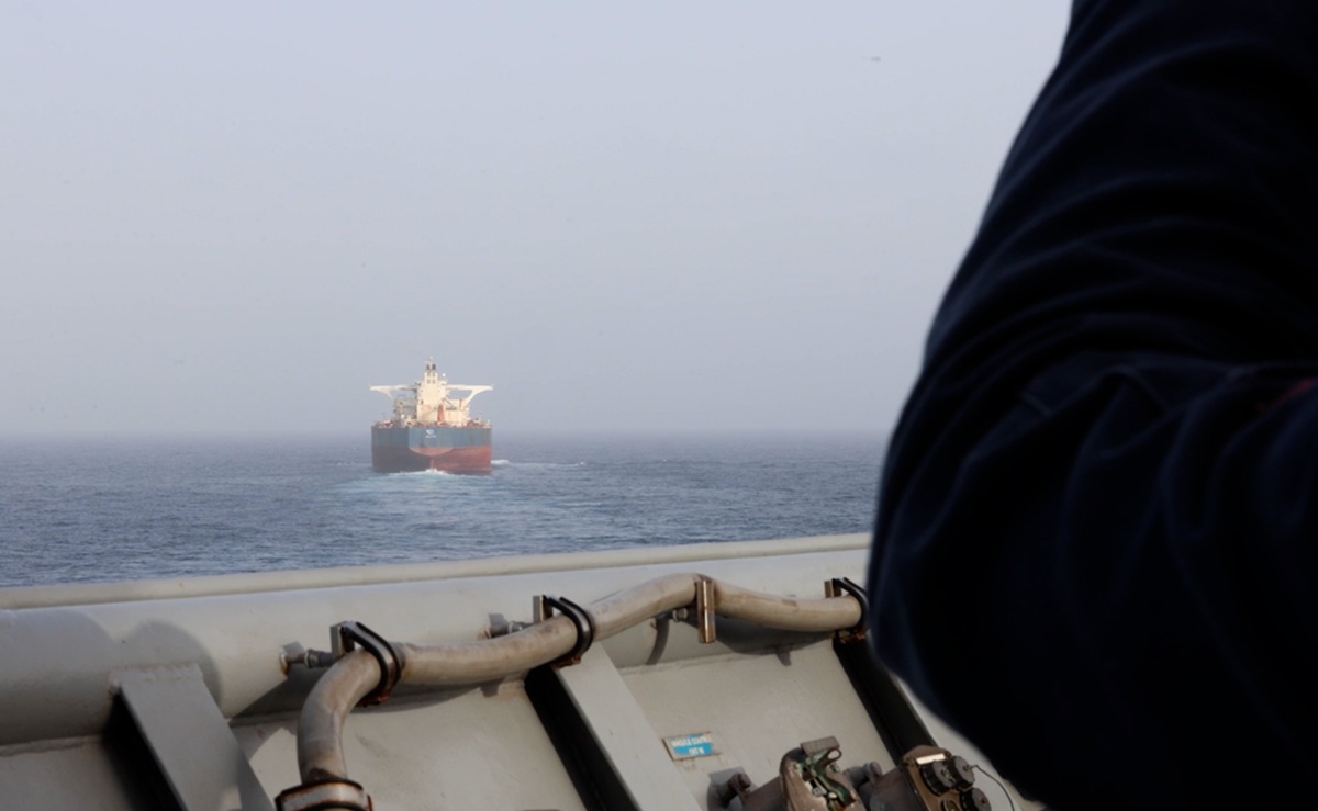 US Military Strikes Iranian Port City as Ceasefire Hangs by a Thread