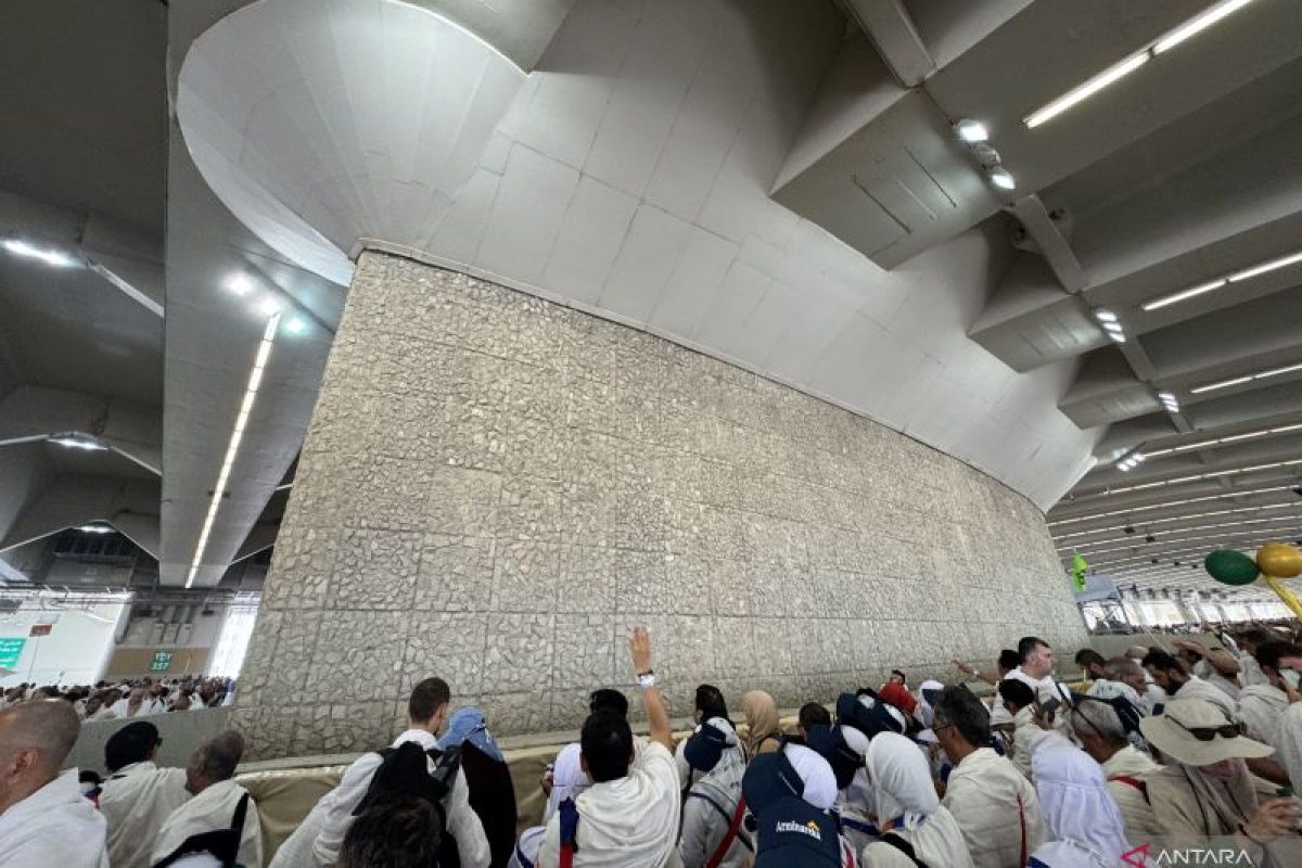 Indonesian Hajj pilgrims banned from stoning Jamarat between 10:00 and 14:00 Saudi Arabia time