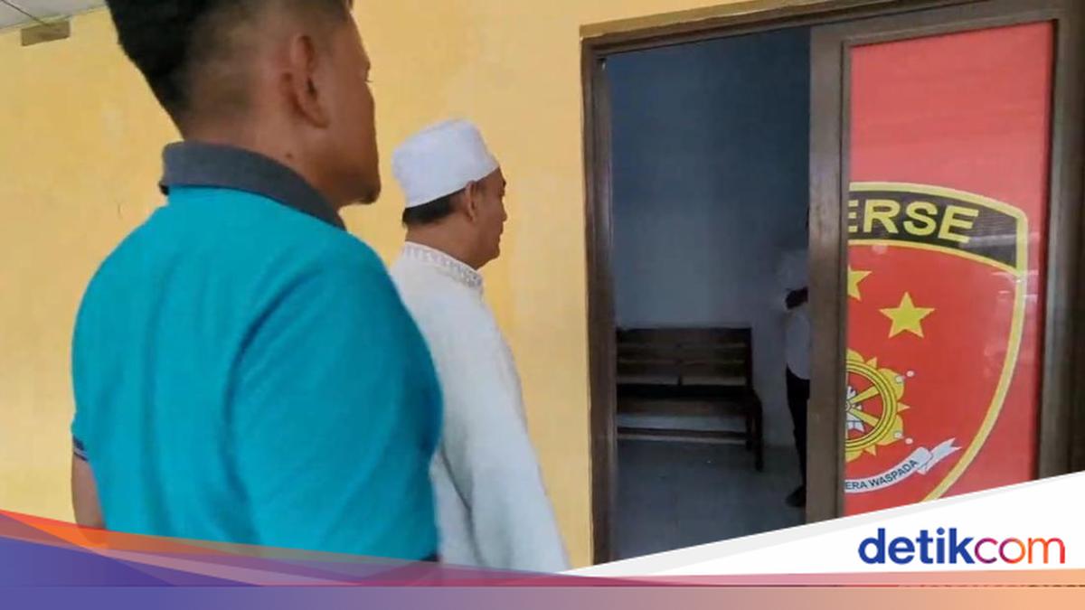 Kiai at Pekalongan Islamic Boarding School Abused Dozens of Female Students Since 2008 Using Massage as Pretext
