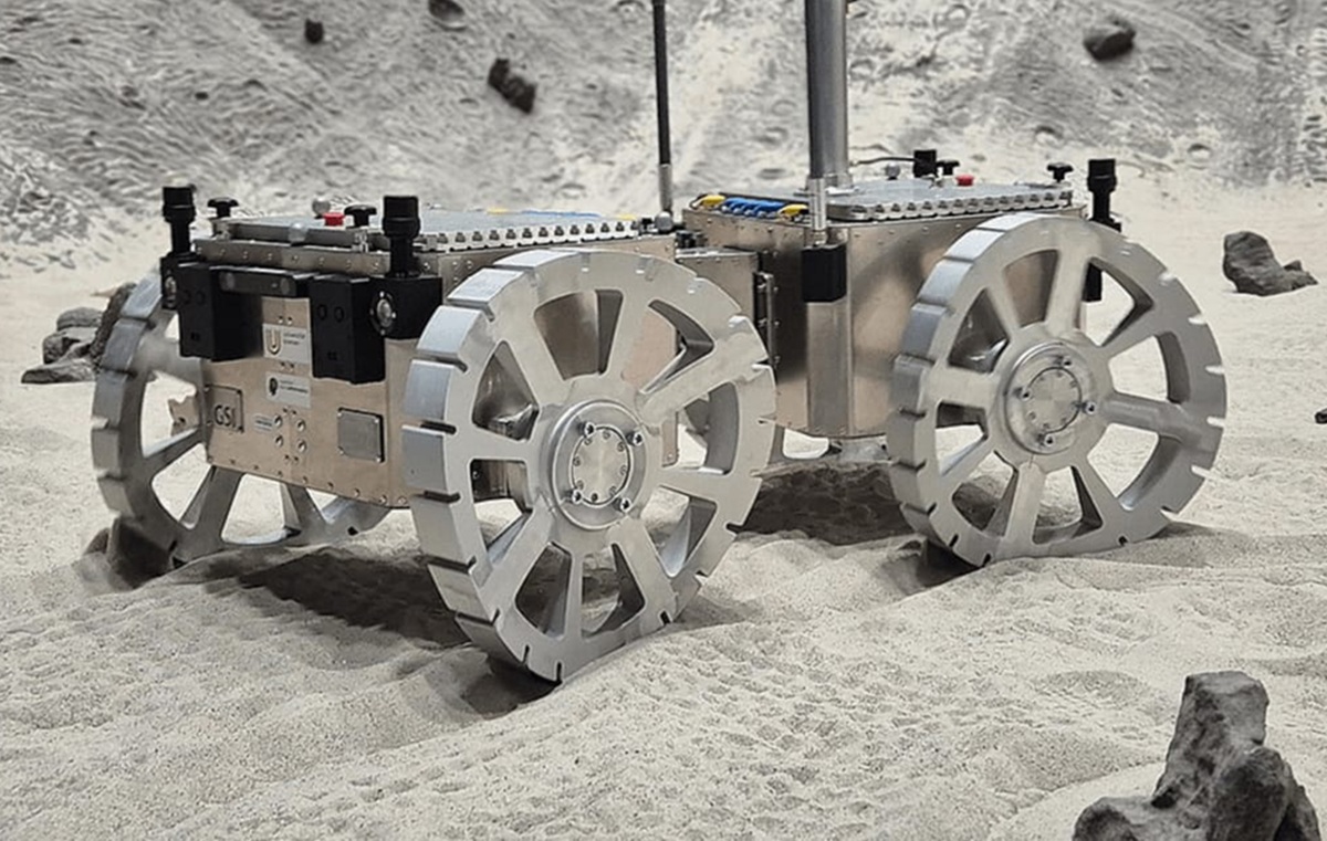 New Mars rover can 'swim' through sand like desert lizard