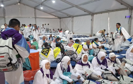 Stoning Jamrat al-Aqabah: A Guide for Hajj Pilgrims in Mina