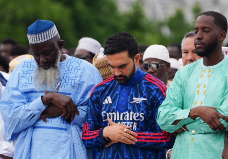 New York's First Muslim Mayor Celebrates Eid al-Adha in Arsenal Jersey