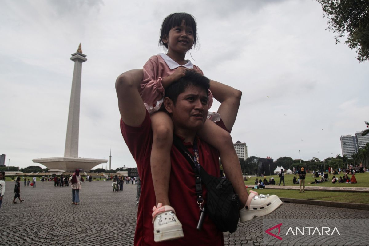 Monas welcomes nearly 10,000 visitors during Idul Adha holiday