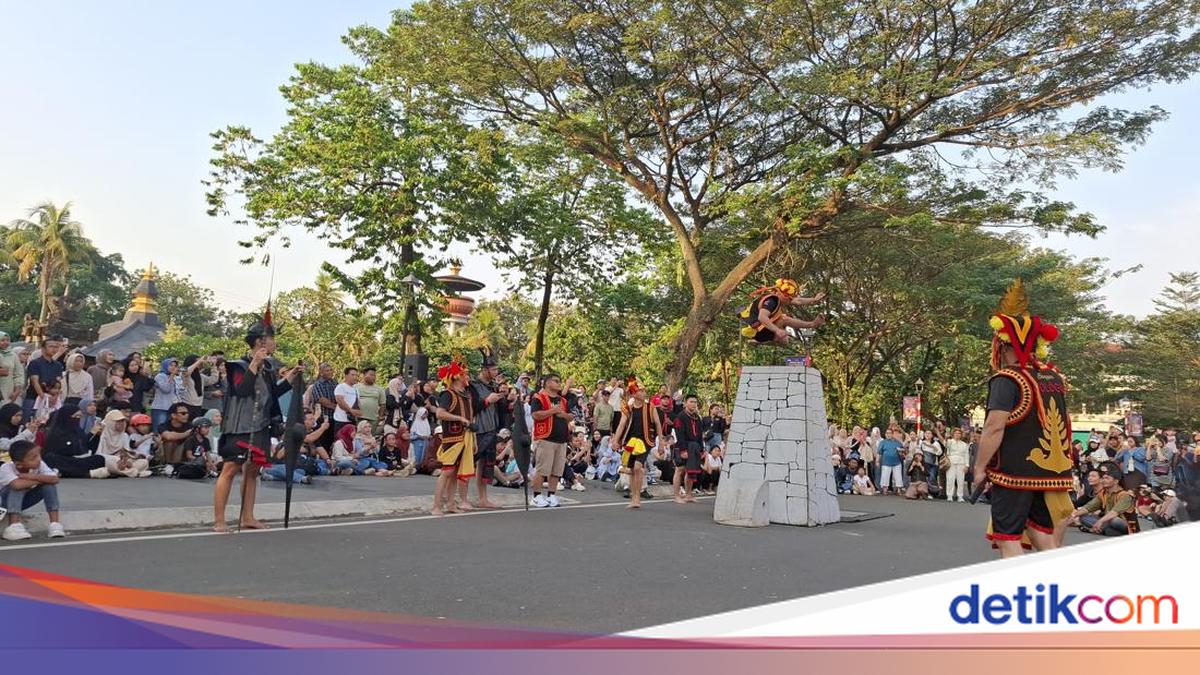Residents Share Experience Taking Children to TMII for Idul Adha Holiday: Educational Value