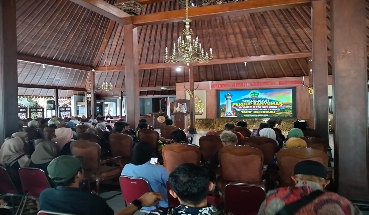 Banyumas Market Vendor Fees Cut by Up to 50%