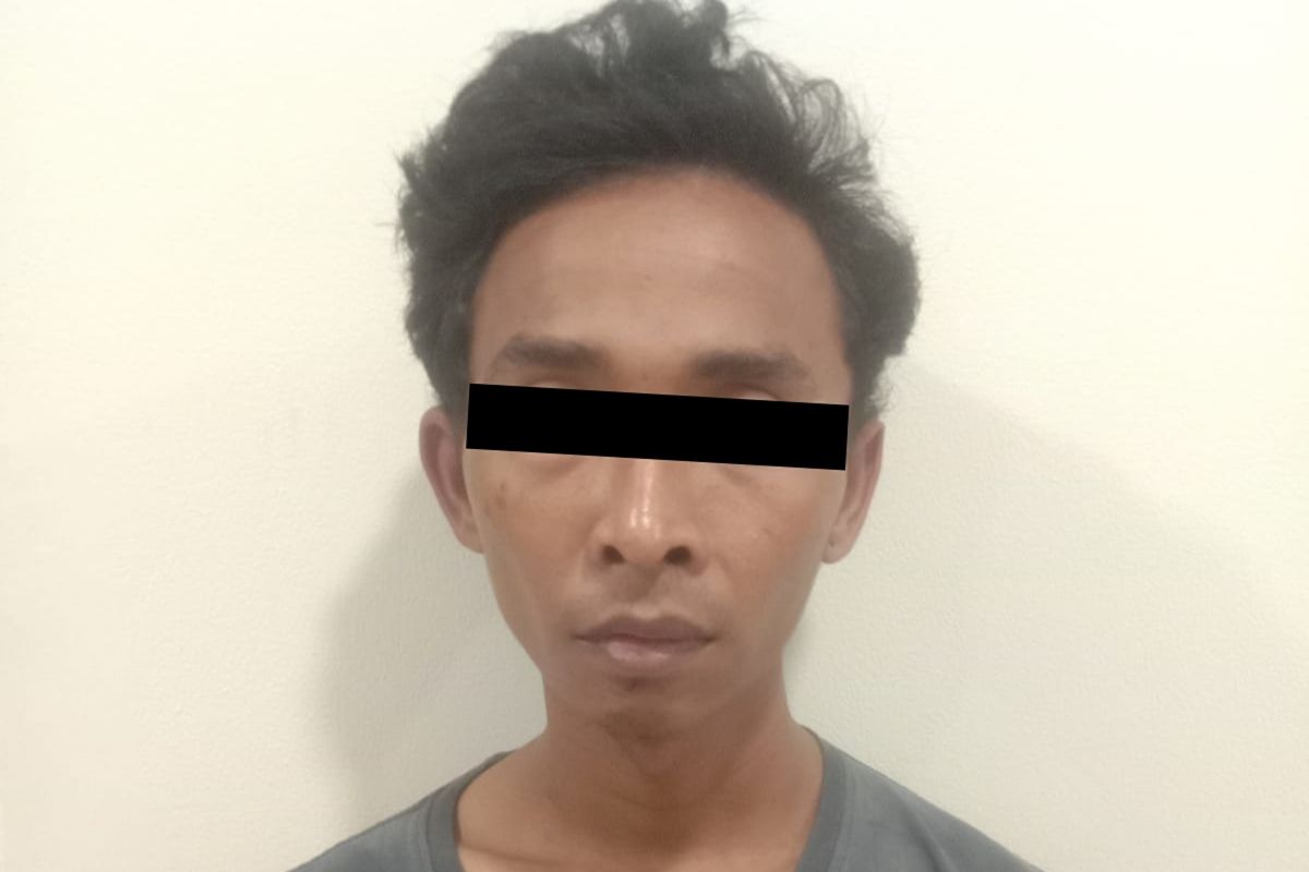 Police arrest suspected extortionist after viral Tomang traffic light video
