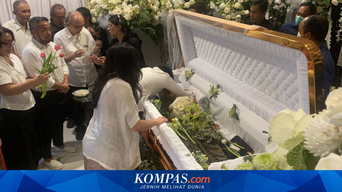 Tears of Children and Grandchildren Mark Final Farewell Mass for Maria Bernadeth Latifah Oetama