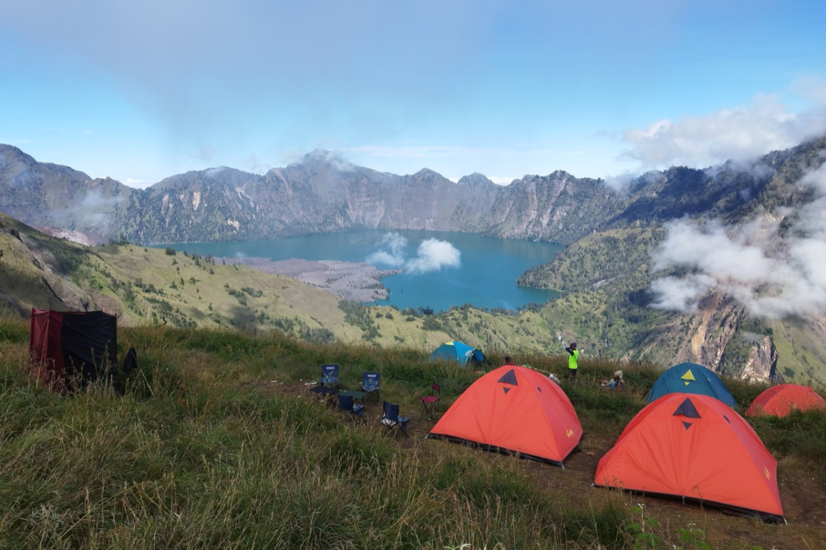 Malaysian climber injured on Mount Rinjani as TNGR conducts evacuation