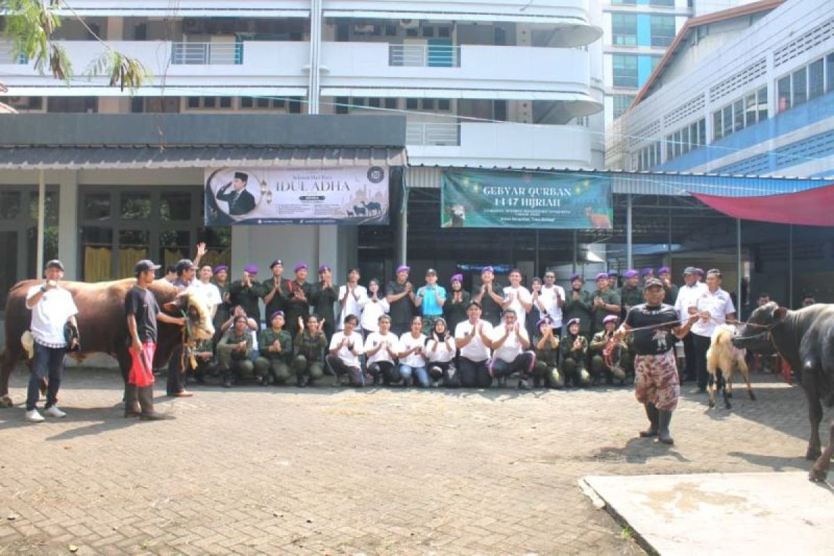 Menwa Jayakarta and Sahabat Rizky Irmansyah Distribute One-ton Sacrificial Cow for Eid al-Adha