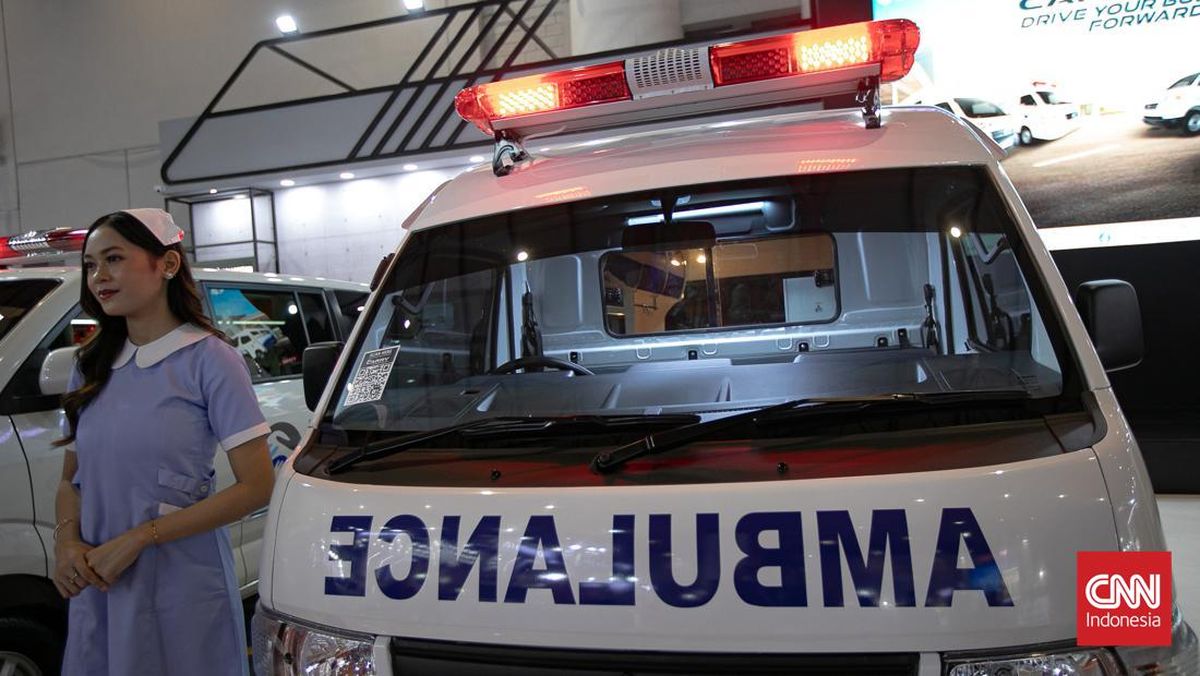 Tyre Blowout Causes Ambulance Carrying Corpse to Crash into Resident's House in Jembrana, Bali