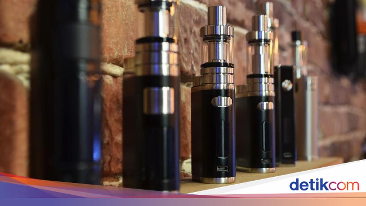 West Jakarta Police Arrest Vape Narcotics Courier and Seize 30 Etomidate Cartridges
