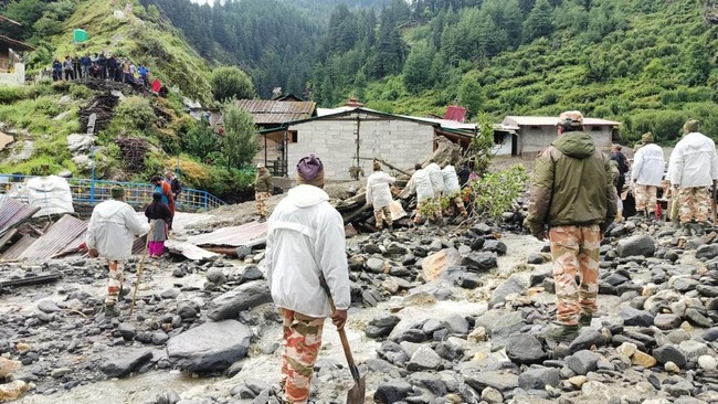 Chinese Scientists Warn of 'Doomsday' Sign as Himalayan Rivers Shift Course