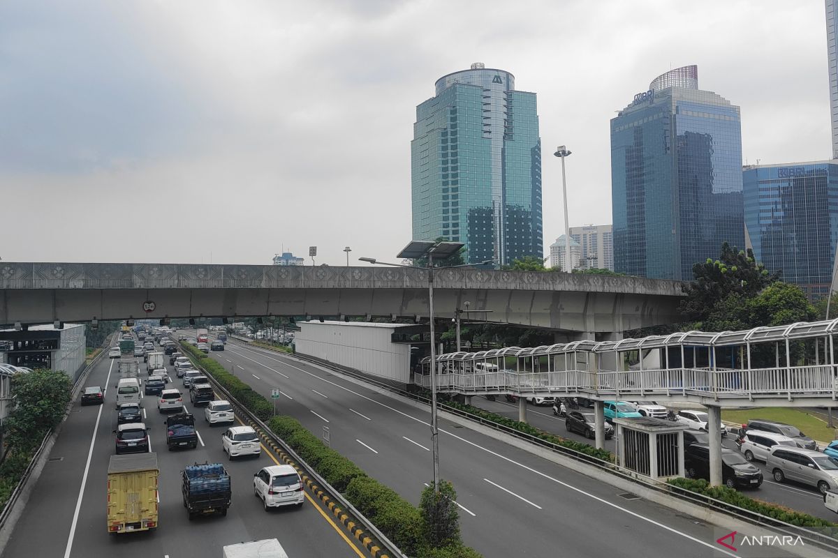 Major Indonesian cities forecast to be cloudy with light rain