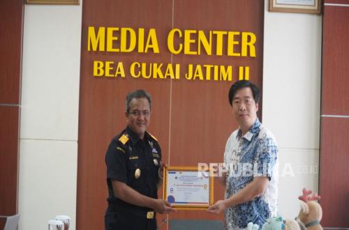 Ngawi Doll Manufacturer Granted Bonded Zone Facility to Boost Exports
