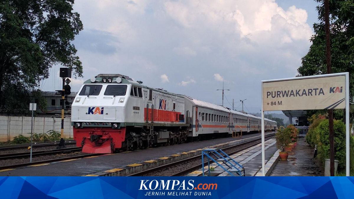 Reckless Passengers Jump Off Before Train Stops in Bekasi, KAI Warns