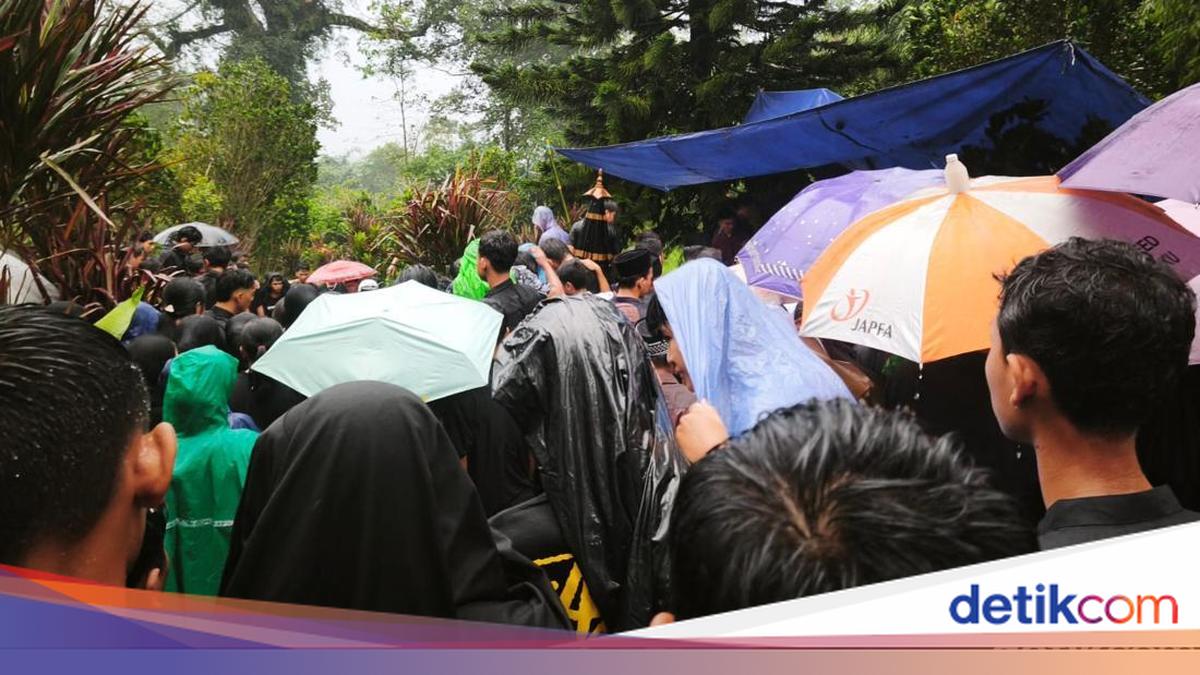 Police Suspect Poisoning in Family's Death at Temanggung Tent