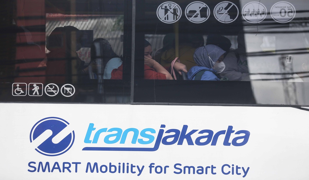 Transjakarta extends PIK 2-Blok M route operating hours for Java Jazz ...