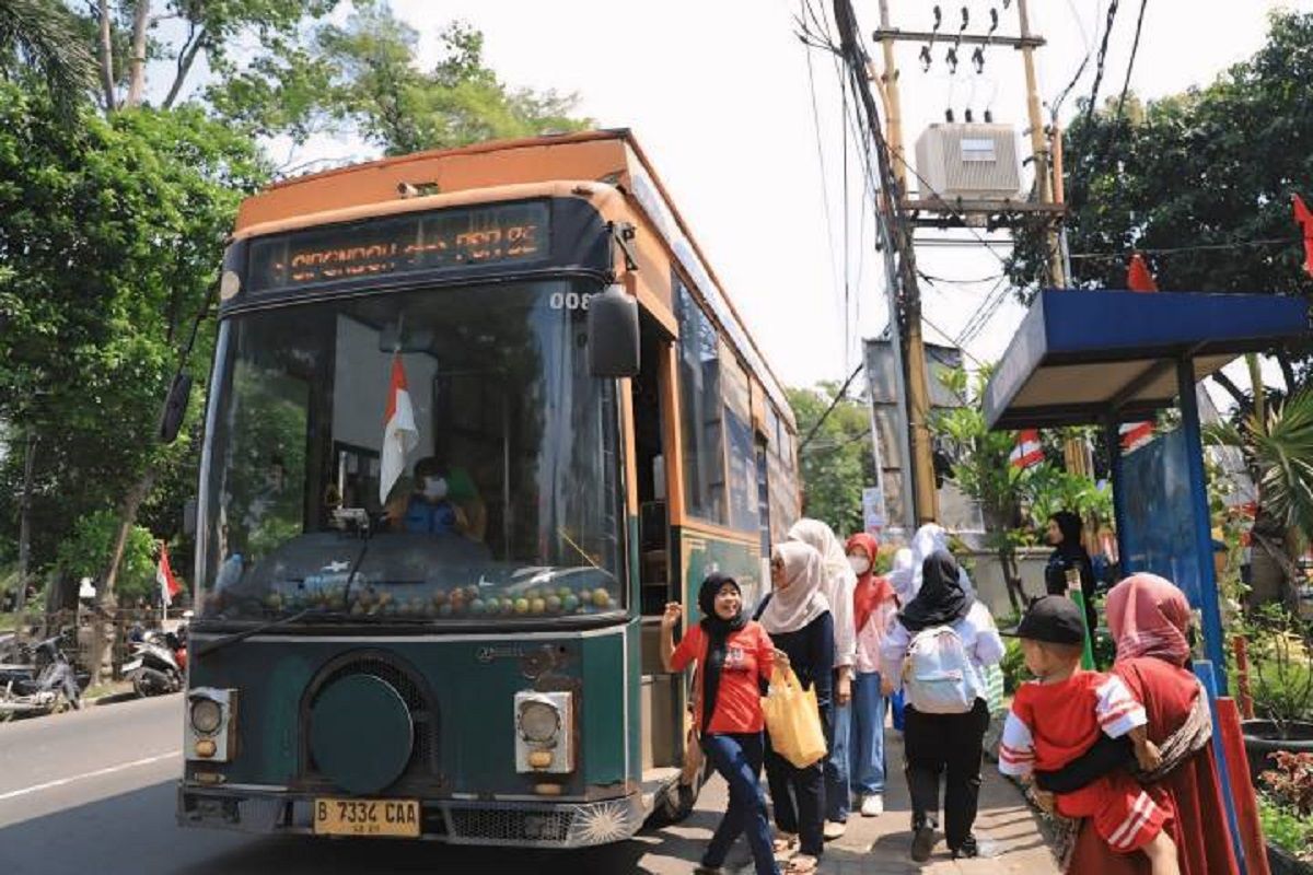 PT TNG invites residents to tourist spots via Bus Tayo for just Rp2,000