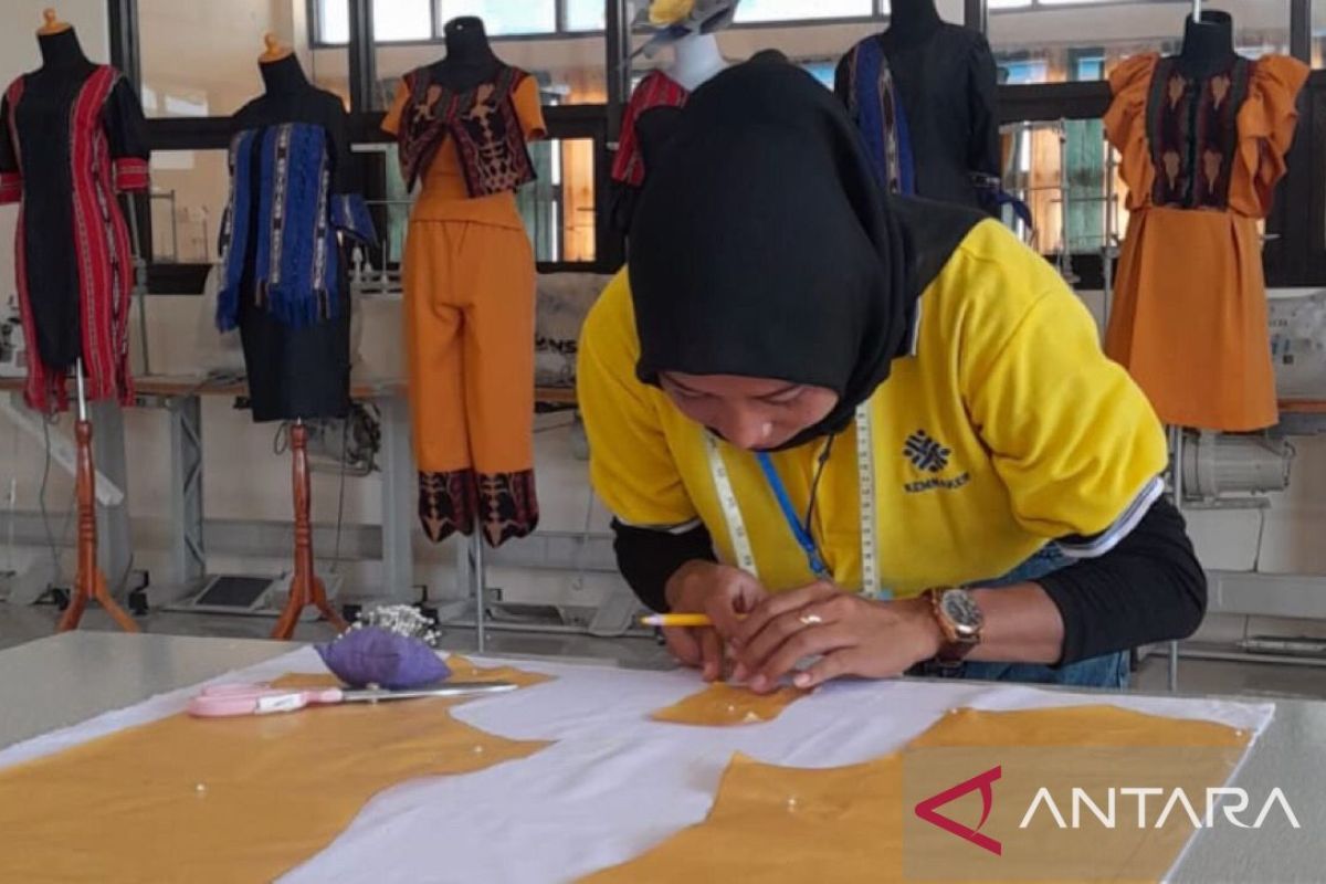 Sewing hope for skilled workers in the Land of a Thousand Islands