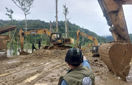 South Solok Police Shut Down Two Illegal Gold Mining Sites