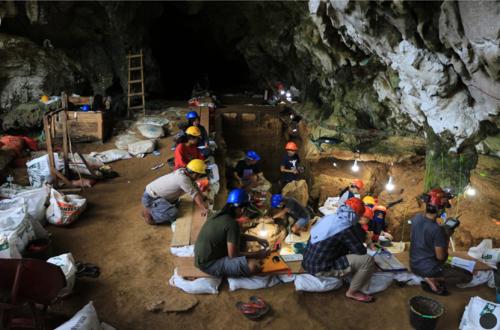 Foreign Archaeologists Defend Leang Metanduno Cave Paintings as World's Oldest