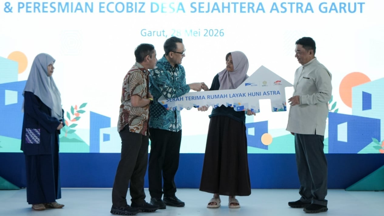 Astra Launches EcoBiz and Hands Over Decent Housing Keys in Sejahtera Village