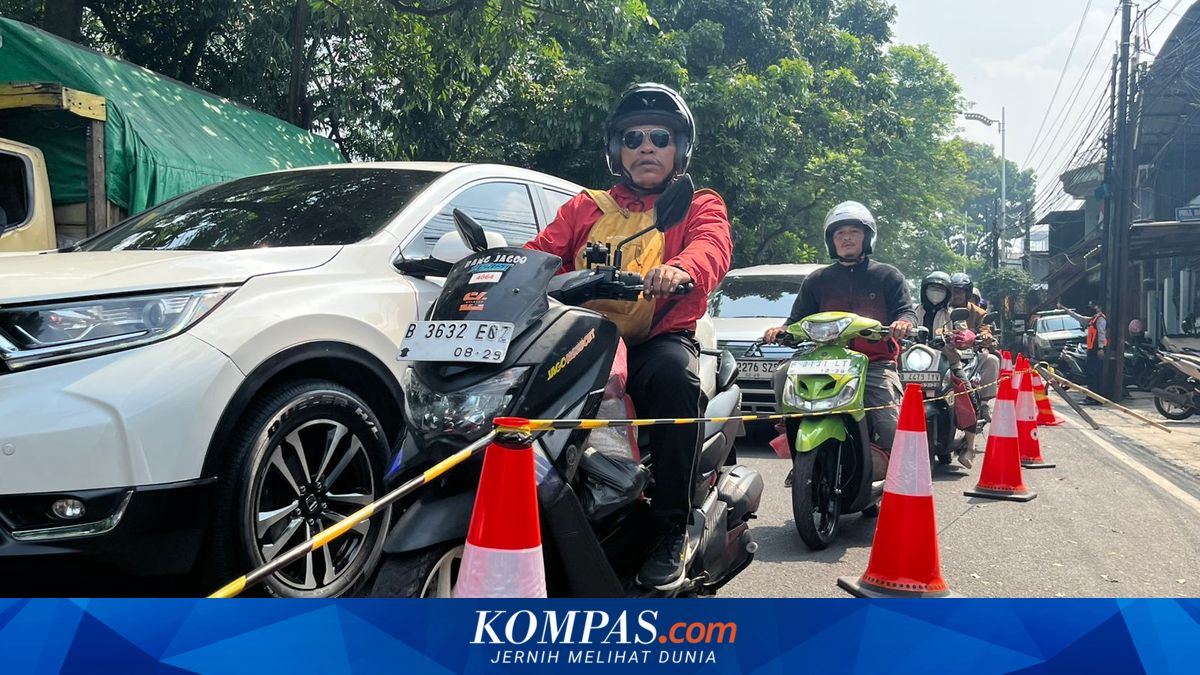Lenteng Agung Road Collapse Causes Traffic Congestion, Zipper Merge Method Proposed as Solution