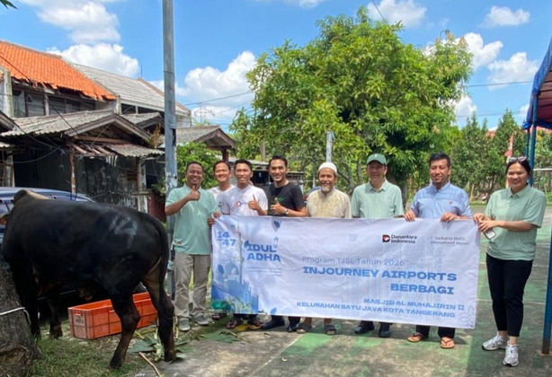 Soekarno-Hatta Airport Distributes 18 Sacrificial Cows to Tangerang Residents