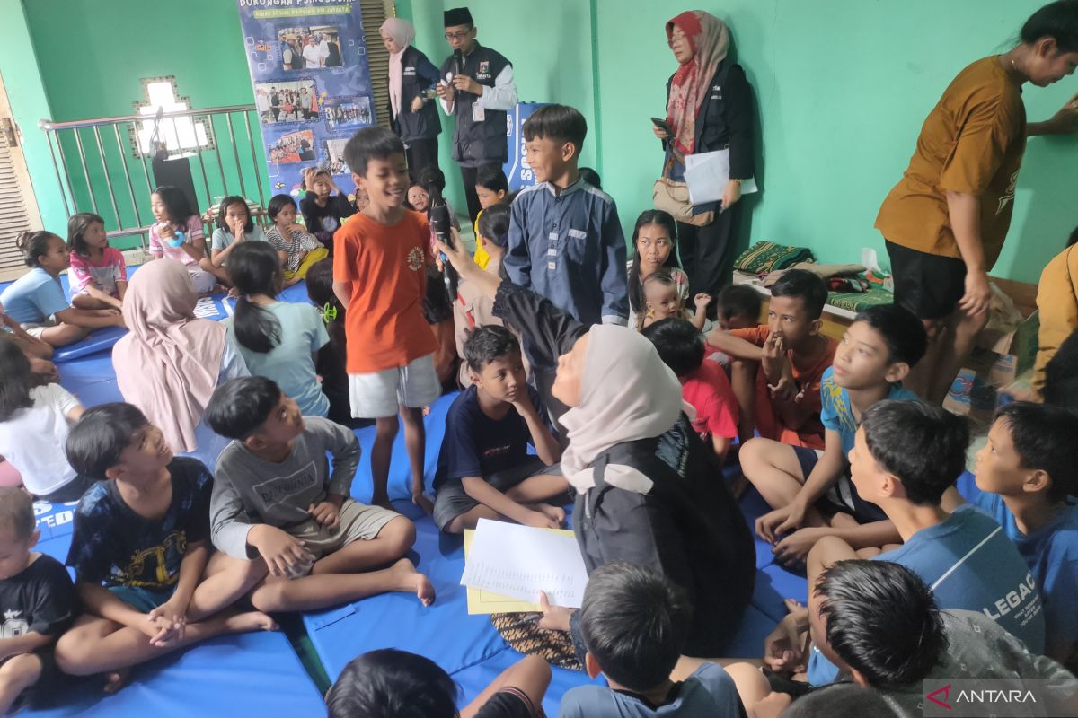 Jakarta provides trauma healing to children affected by West Jakarta fire