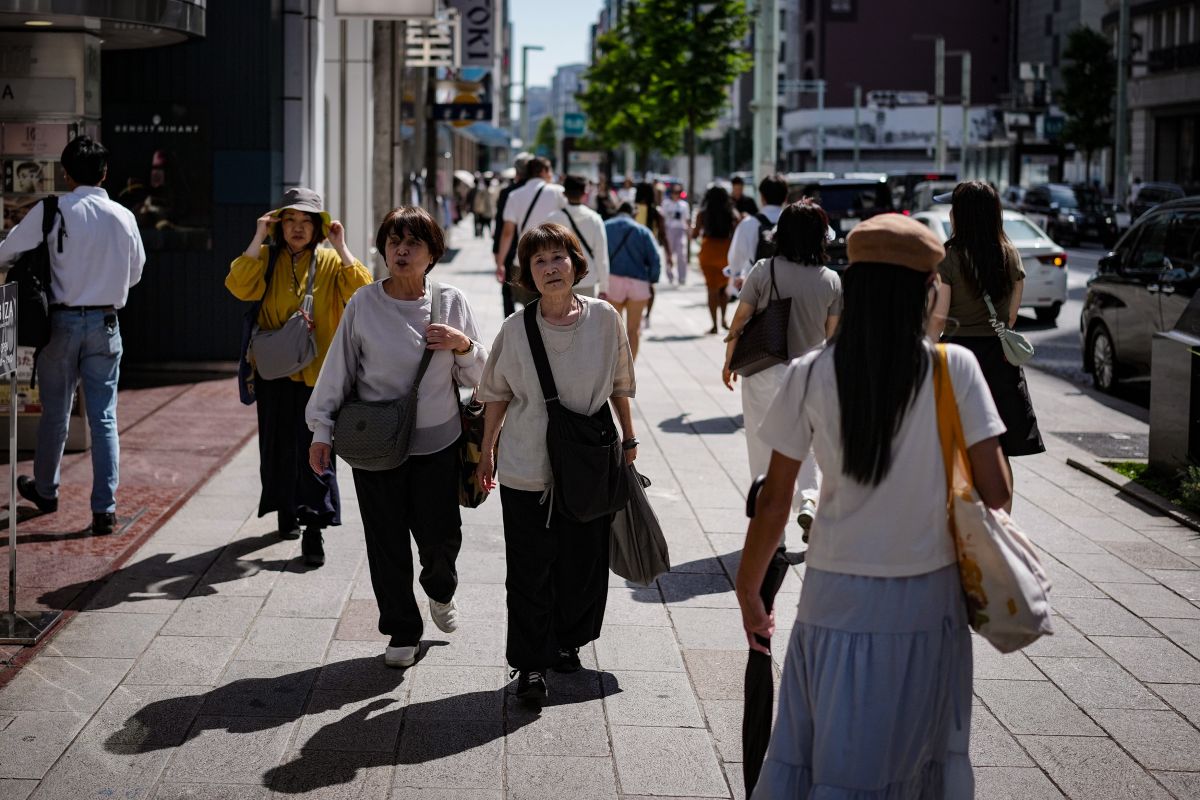 Japan's unemployment rate falls to 2.5% in April 2026