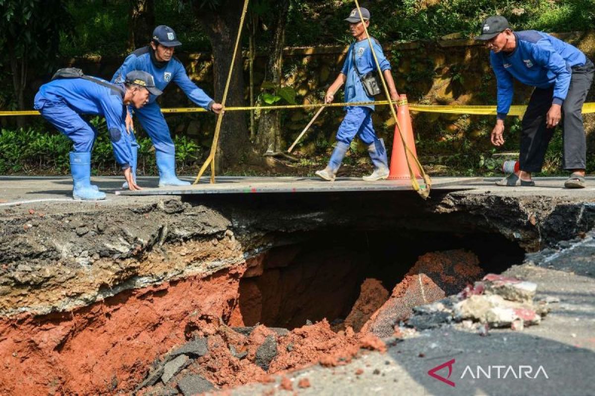 Legislator: Patchwork road repairs squander public funds