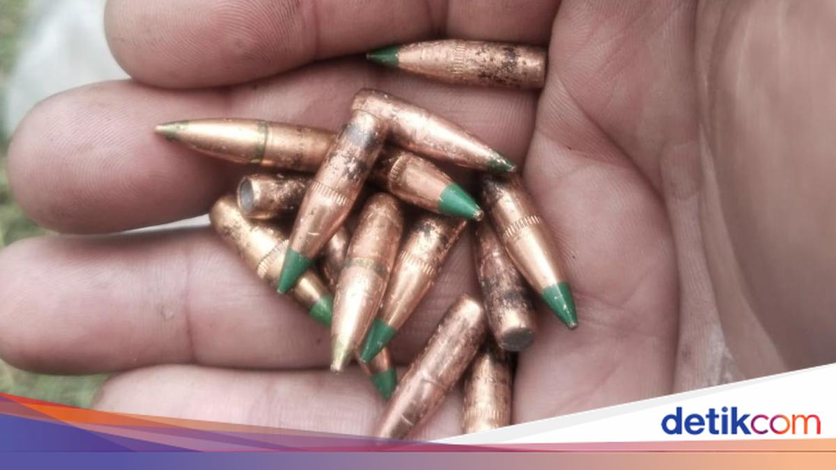 Alarm Over Suspected Active Projectiles Found Scattered on Singkalan Road in Sidoarjo