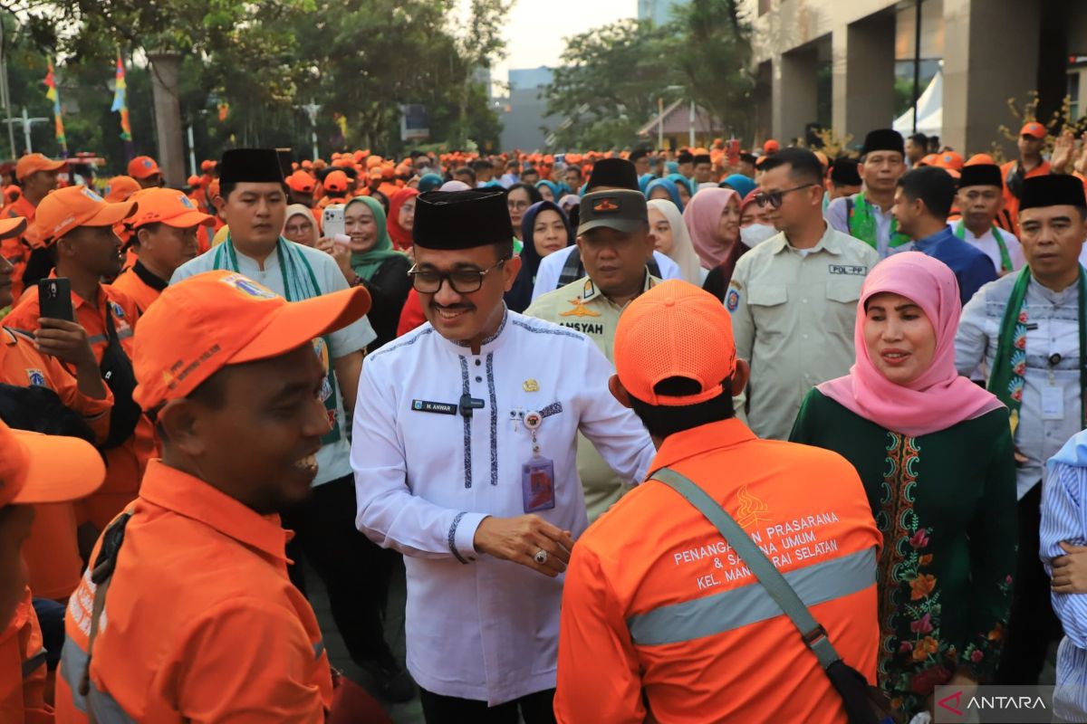 Anwar urges continued community spirit as he steps down as South Jakarta Mayor