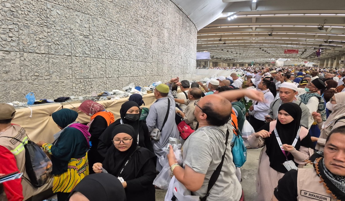 Thousands of Indonesian Hajj Pilgrims Complete Third Stoning in Mina During Early Departure
