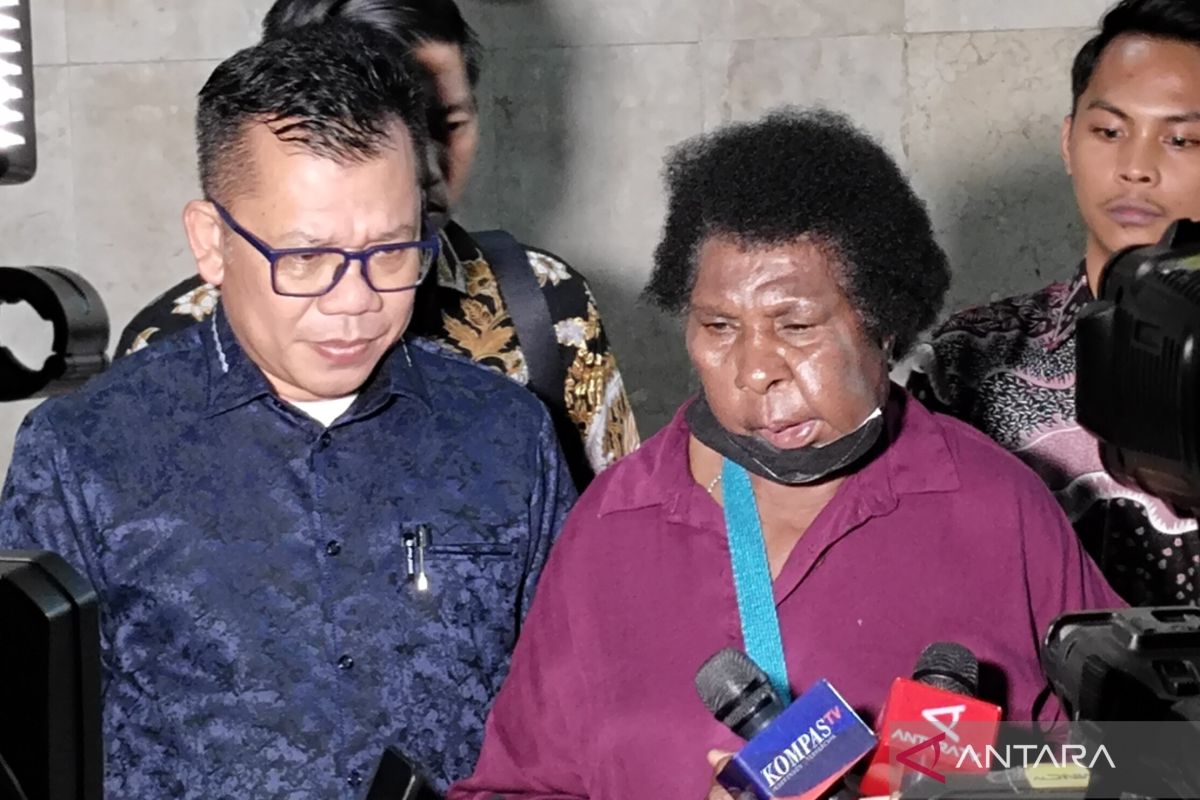Mama Sinta upset over unauthorised use of face in 'Pig Feast' film