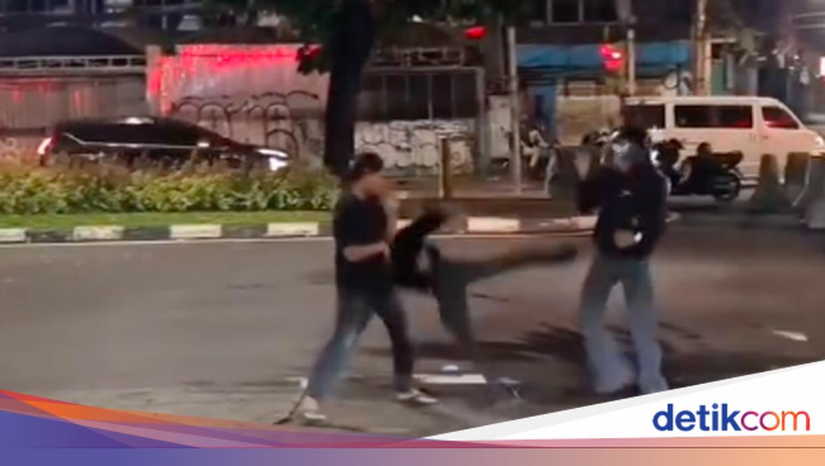 Teenagers Attempting to Mediate Fight End Up Beaten by 'Bang Jago'
