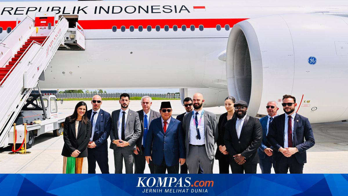 Prabowo Shares Warm Moment with French Security Detail Before Departing Paris