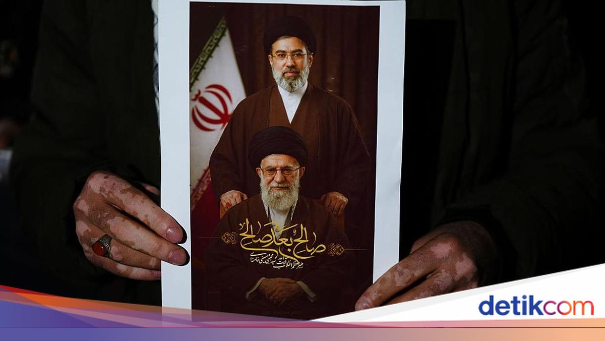 Upcoming 'Grand' Funeral for Ayatollah Khamenei Delayed by Protracted Conflict