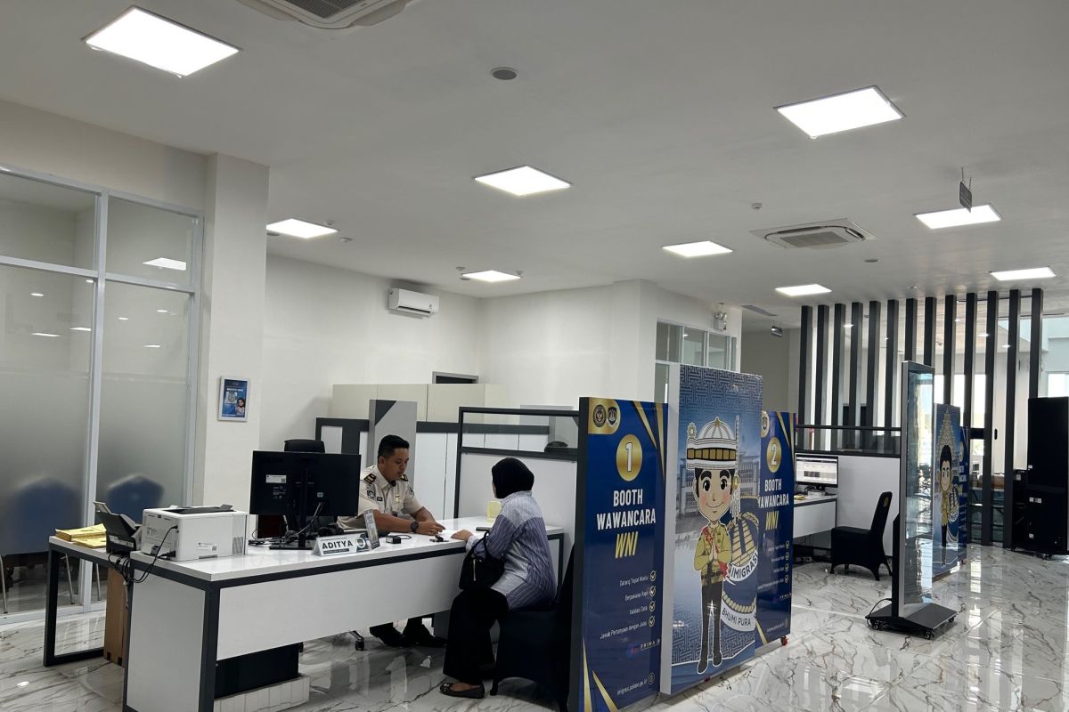 Mountain residents travel to Palopo for passport services