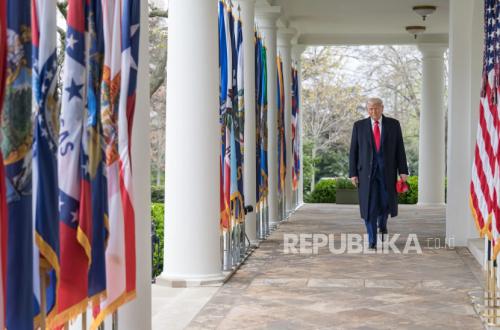 US Survey: Most Americans Say Living Costs Worst Ever, Trump Supporters Split