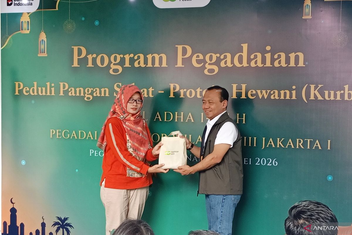 PT Pegadaian distributes 1,800 sacrificial meat packages to support healthy nutrition